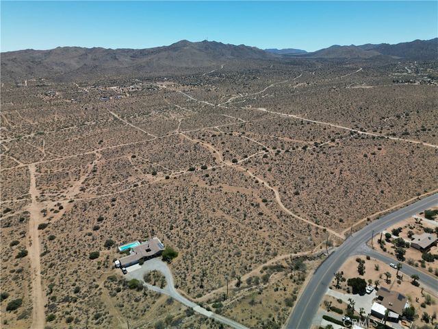 0 Palomar, Yucca Valley, CA 89121