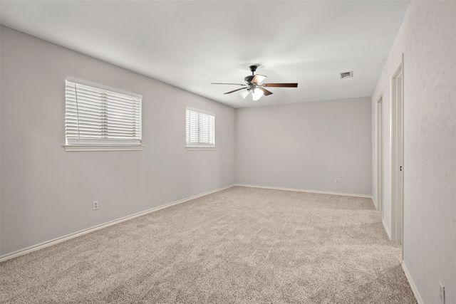 4404 Three Oaks Drive, Arlington, TX 76016