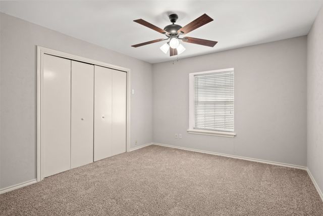 4404 Three Oaks Drive, Arlington, TX 76016