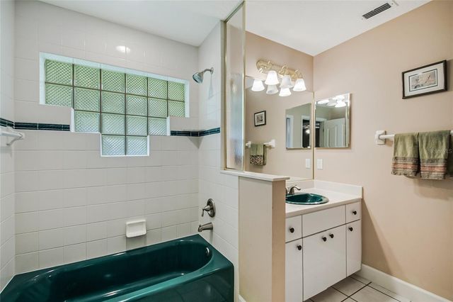 2672 LAKE JACKSON CIRCLE, Apopka, FL 32703