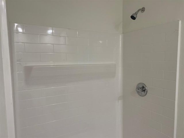 904 Hazy Brook Circle, Chickasha, OK 73018