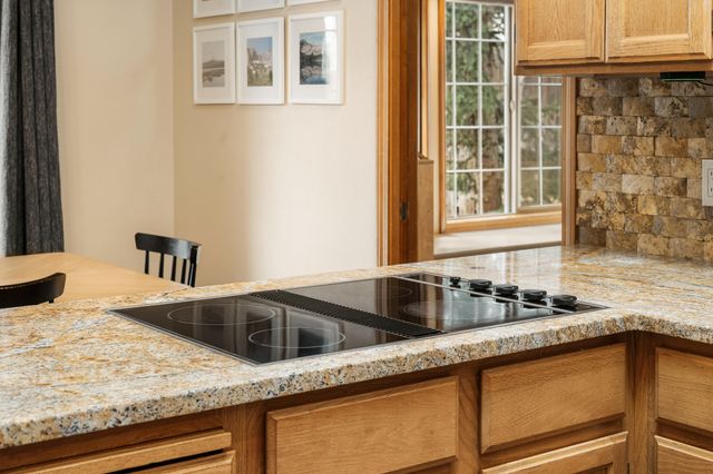 563 NE Soaring Court, Bend, OR 97701