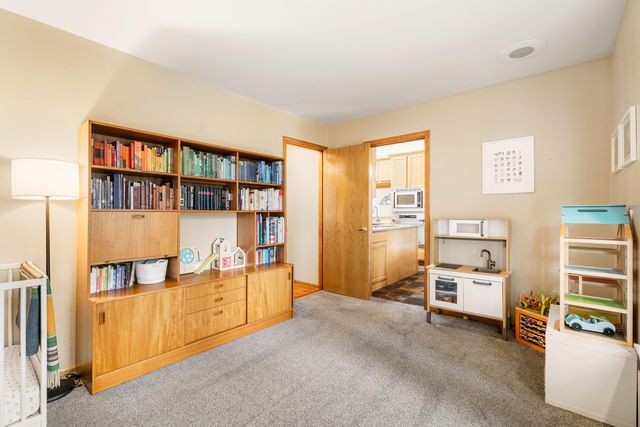 563 NE Soaring Court, Bend, OR 97701