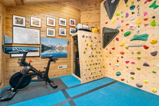 563 NE Soaring Court, Bend, OR 97701