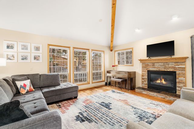 563 NE Soaring Court, Bend, OR 97701