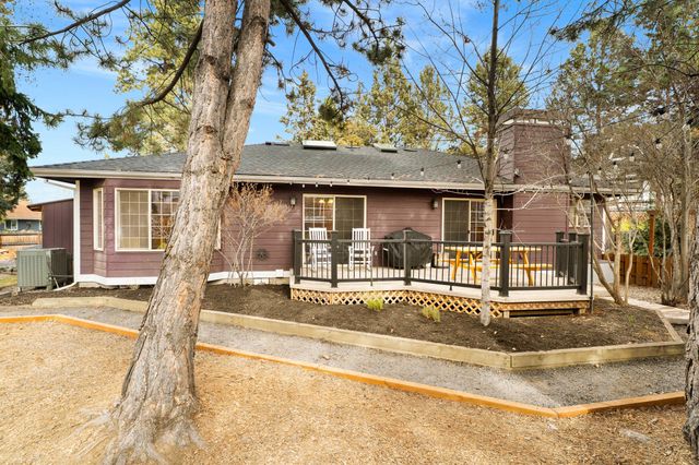 563 NE Soaring Court, Bend, OR 97701