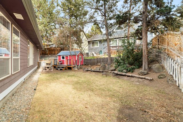 563 NE Soaring Court, Bend, OR 97701