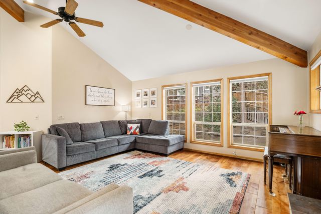 563 NE Soaring Court, Bend, OR 97701