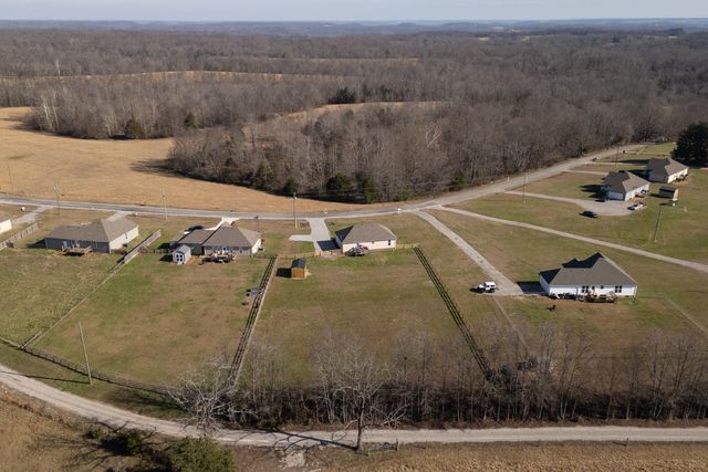 4915 Little Dry Creek Rd, Pulaski, TN 38478