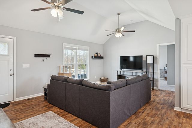 4915 Little Dry Creek Rd, Pulaski, TN 38478