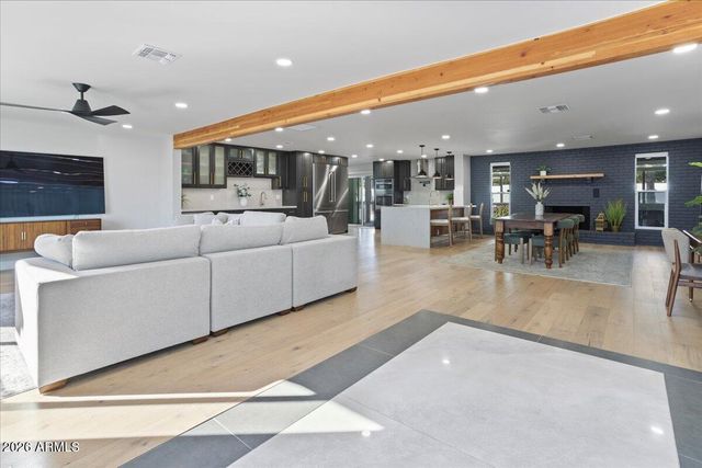 13234 N 11TH Avenue, Phoenix, AZ 85029