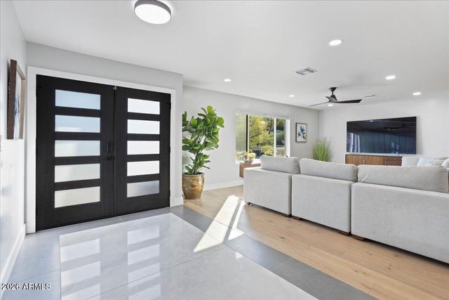 13234 N 11TH Avenue, Phoenix, AZ 85029