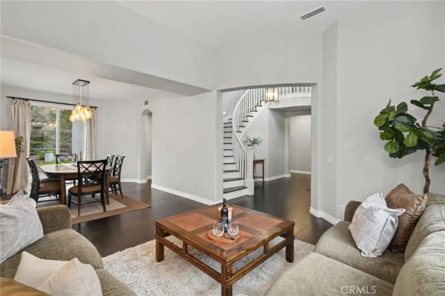 637 Chaparral Court, Altadena, CA 91001