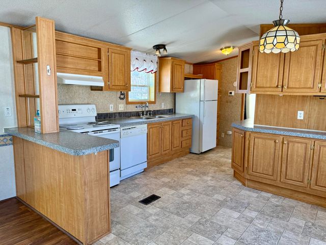 22 Peryea Drive, Plattsburgh, NY 12901