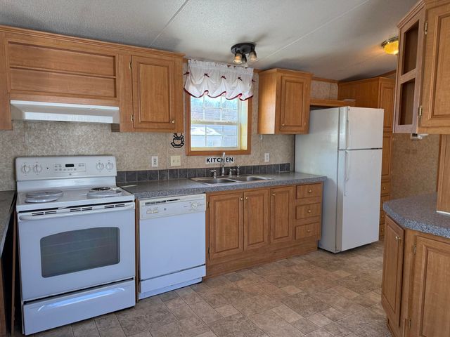 22 Peryea Drive, Plattsburgh, NY 12901