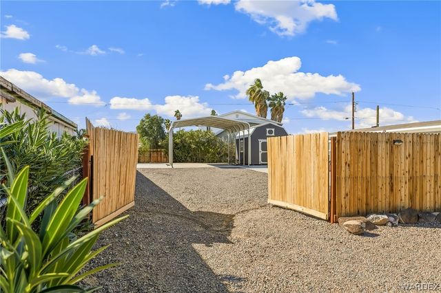 432 Coral Reef Drive, Bullhead City, AZ 86442