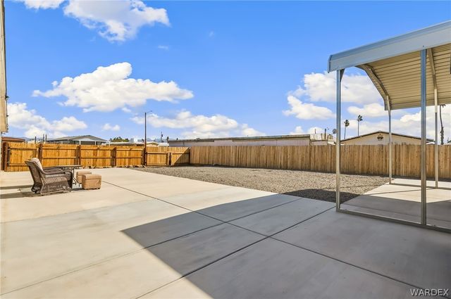 432 Coral Reef Drive, Bullhead City, AZ 86442