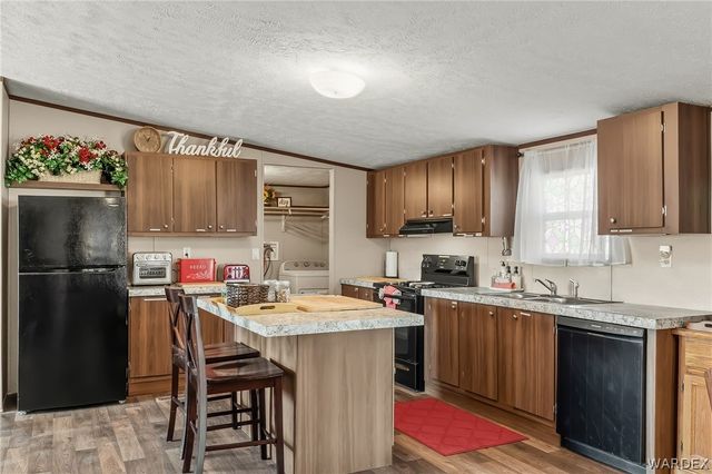 432 Coral Reef Drive, Bullhead City, AZ 86442