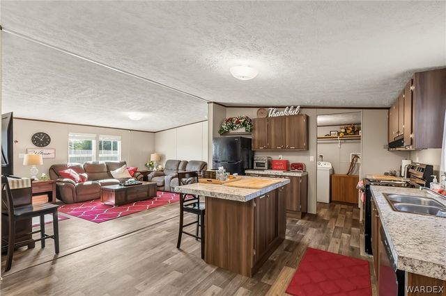 432 Coral Reef Drive, Bullhead City, AZ 86442