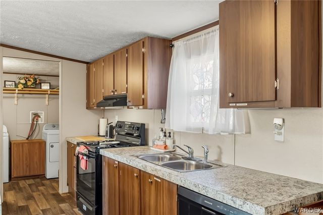 432 Coral Reef Drive, Bullhead City, AZ 86442