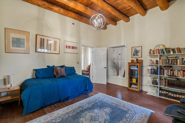 541 Agua Fria, Santa Fe, NM 87501