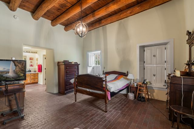 541 Agua Fria, Santa Fe, NM 87501
