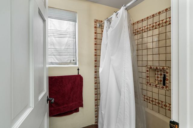 541 Agua Fria, Santa Fe, NM 87501