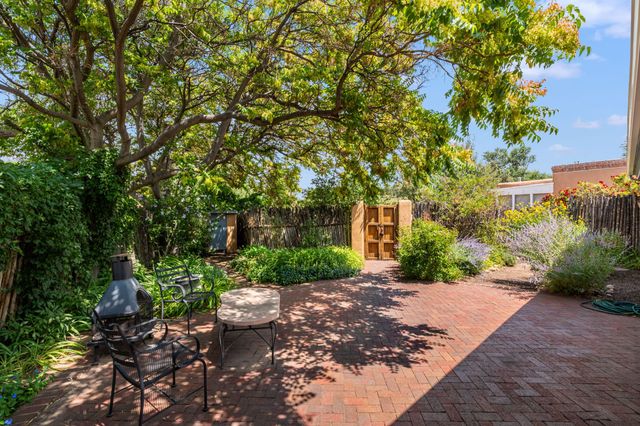 541 Agua Fria, Santa Fe, NM 87501