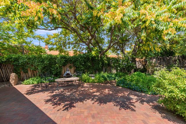 541 Agua Fria, Santa Fe, NM 87501