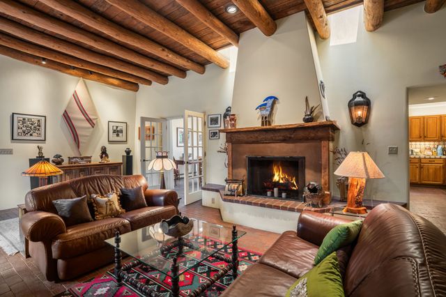 541 Agua Fria, Santa Fe, NM 87501