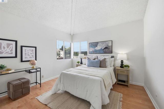 25930 Kay Ave 302, Hayward, CA 94545