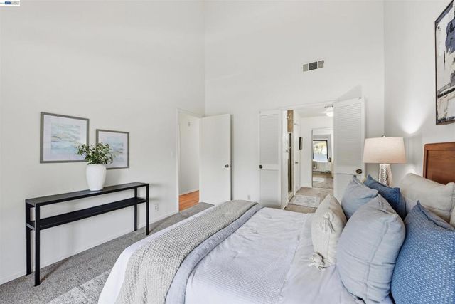 25930 Kay Ave 302, Hayward, CA 94545