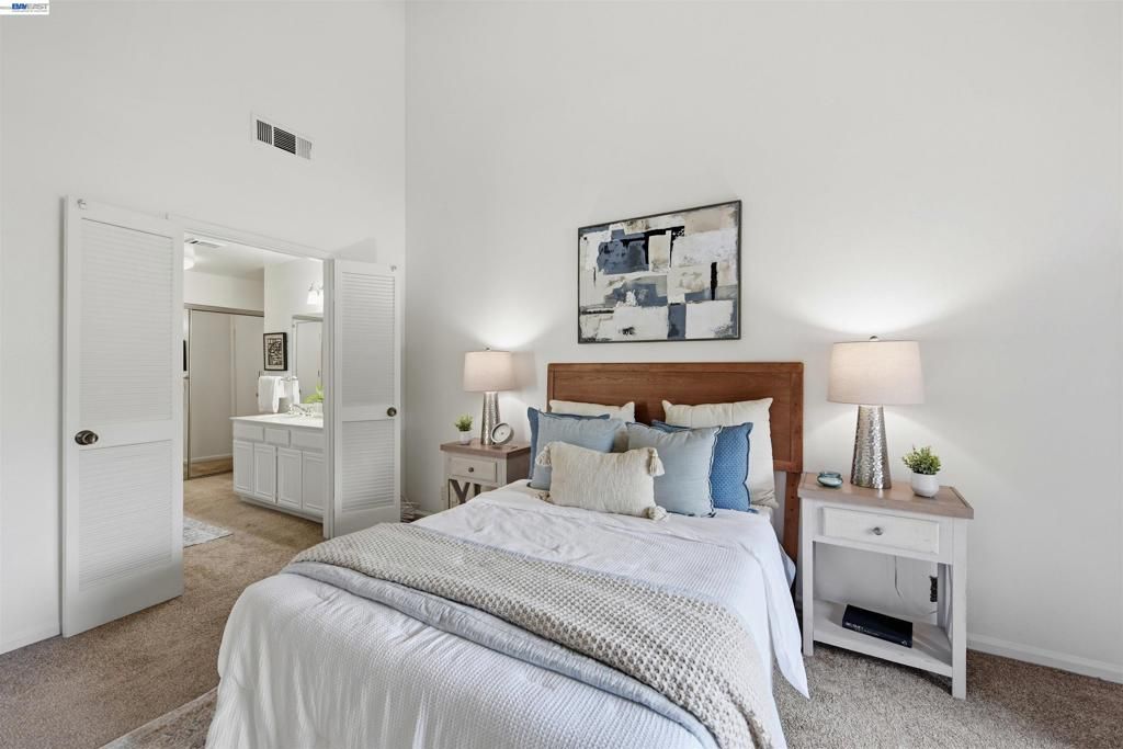 Image 19 of property listing at 25930 Kay Ave 302, Hayward, CA 94545