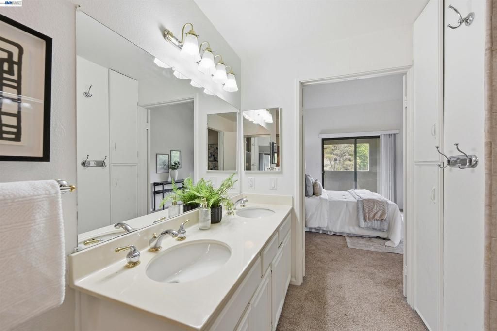 Image 24 of property listing at 25930 Kay Ave 302, Hayward, CA 94545