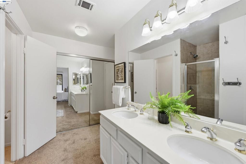 Image 25 of property listing at 25930 Kay Ave 302, Hayward, CA 94545
