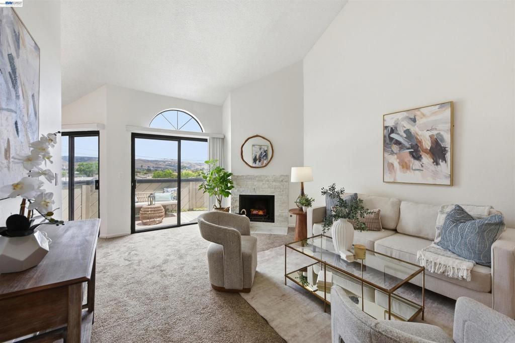 Image 3 of property listing at 25930 Kay Ave 302, Hayward, CA 94545