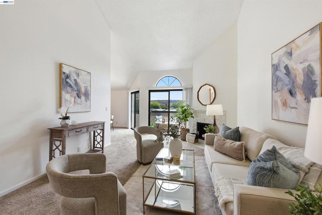 Image 4 of property listing at 25930 Kay Ave 302, Hayward, CA 94545