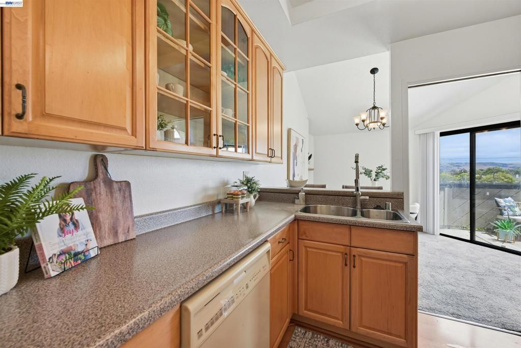 Image 7 of property listing at 25930 Kay Ave 302, Hayward, CA 94545