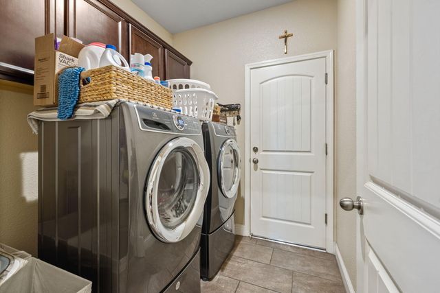 3723 W Vine Avenue, Visalia, CA 93291