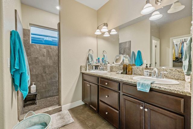 3723 W Vine Avenue, Visalia, CA 93291