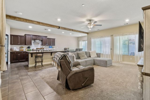 3723 W Vine Avenue, Visalia, CA 93291