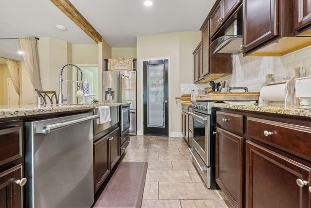 3723 W Vine Avenue, Visalia, CA 93291