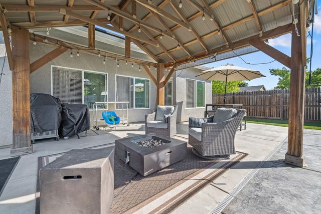 3723 W Vine Avenue, Visalia, CA 93291