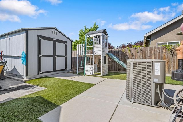 3723 W Vine Avenue, Visalia, CA 93291