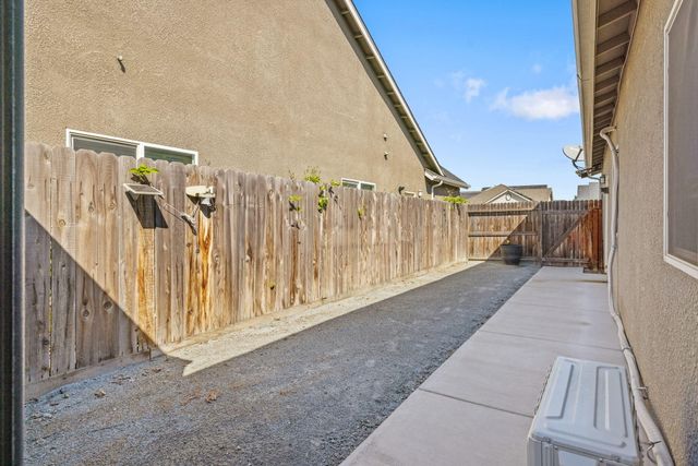 3723 W Vine Avenue, Visalia, CA 93291