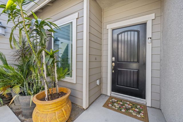 3723 W Vine Avenue, Visalia, CA 93291