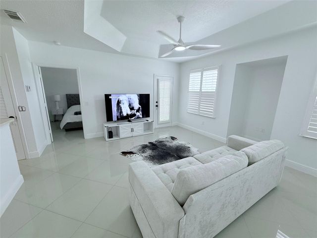 805 Belmont Pl 805, Boynton Beach, FL 33436