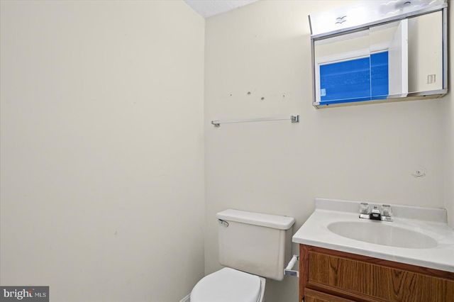 560 ELIZABETH LN, Glen Burnie, MD 21061
