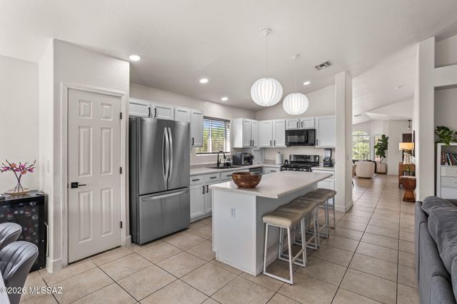 1898 N Hayden Drive, Tucson, AZ 85715