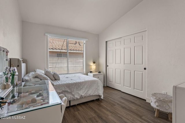 1898 N Hayden Drive, Tucson, AZ 85715